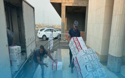 توزيع ١٠٠٠ كرتون ماء   تبرع سخي من جمعية العناية بمساجد الطرق